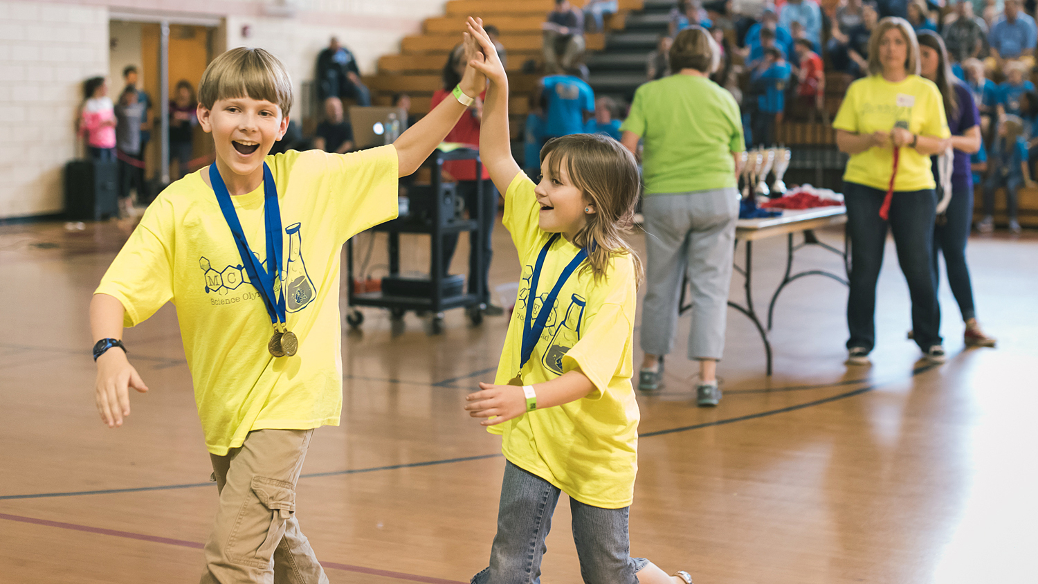 kids participating in Science Olympiad event