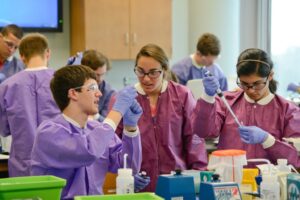 Students in a lab class